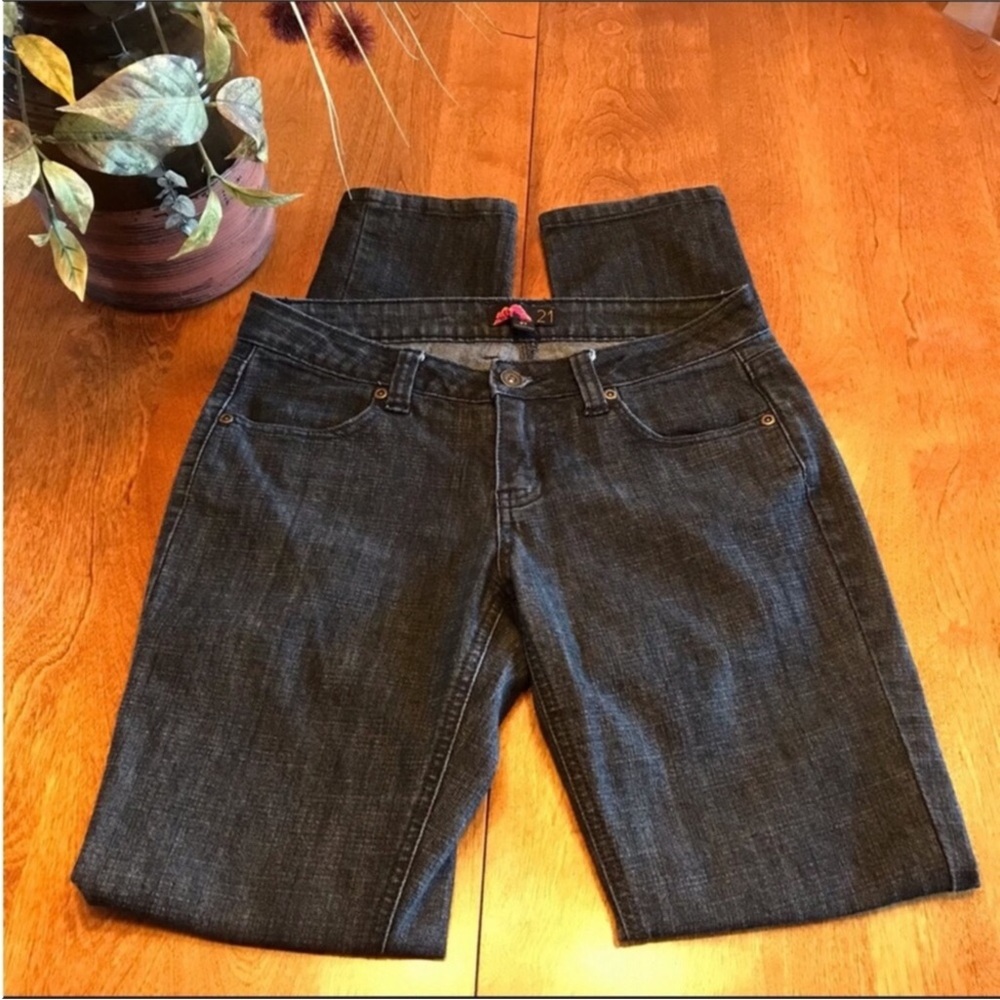 21 Jeans ⭐️5/$25⭐️